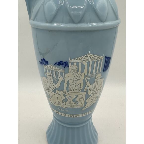 Vintage 1961 Jim Beam Grecian Blue Milk Glass Whiskey Decanter 4/5 Qt. With Lid - Picture 7 of 8